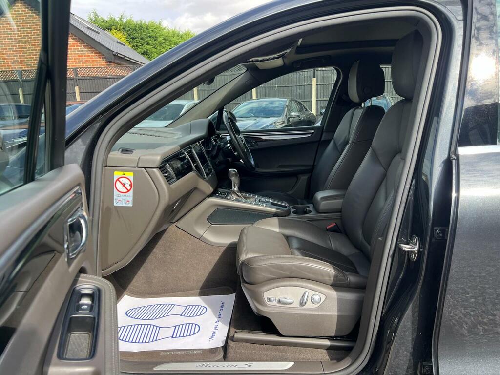 Porsche Macan 3.0L S Pdk 340 Bhp Grey #21