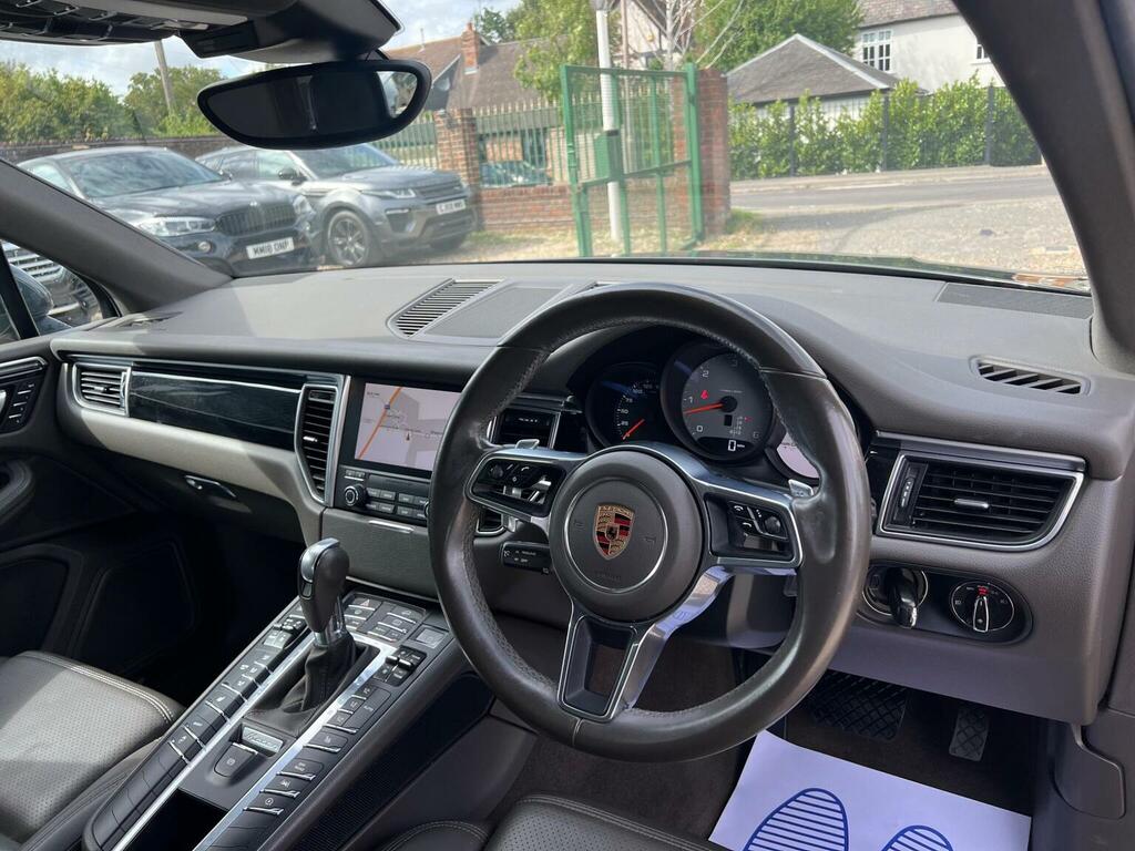 Porsche Macan 3.0L S Pdk 340 Bhp Grey #16