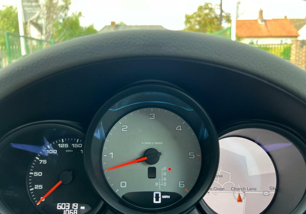 Porsche Macan 3.0L S Pdk 340 Bhp Grey #18