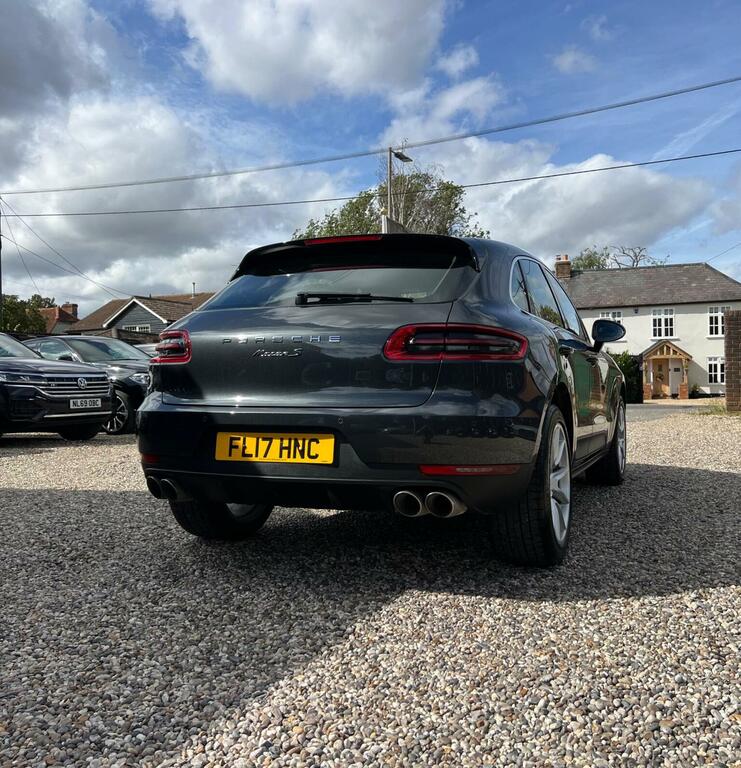 Porsche Macan 3.0L S Pdk 340 Bhp Grey #7