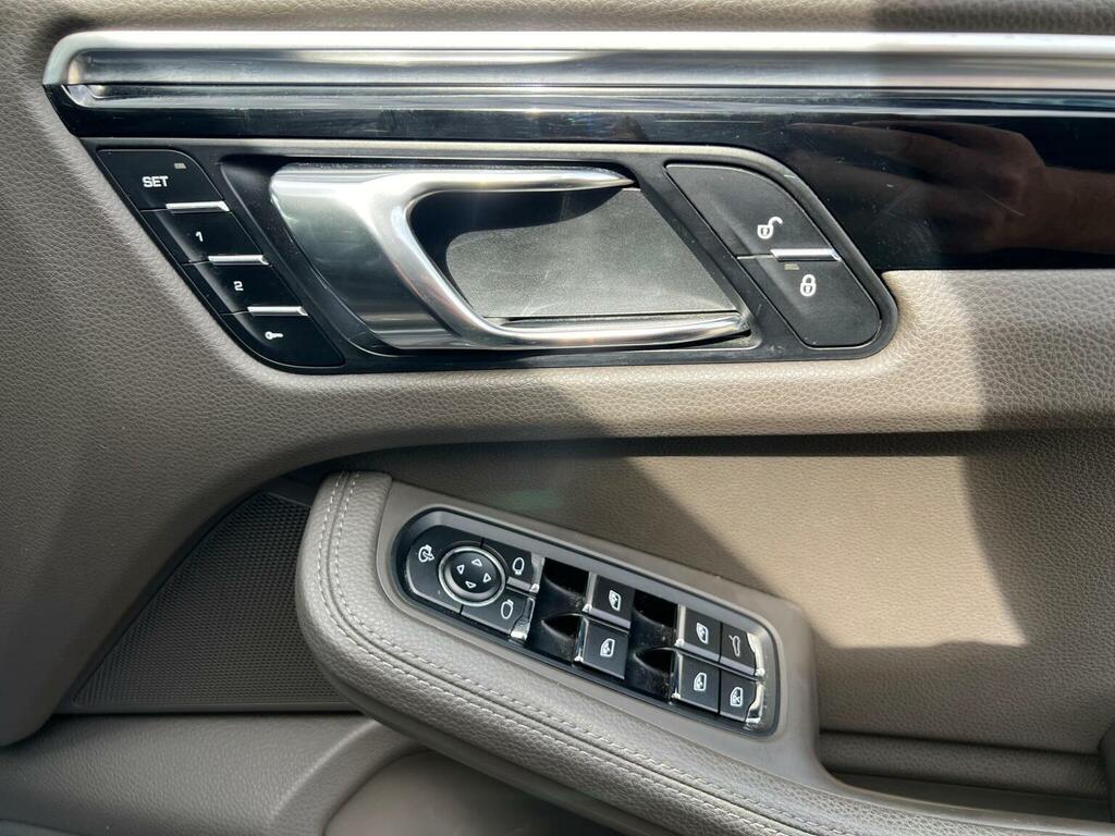 Porsche Macan 3.0L S Pdk 340 Bhp Grey #20