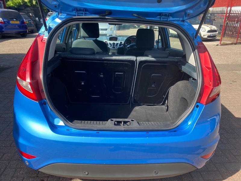 Ford Fiesta Zetec Blue #6