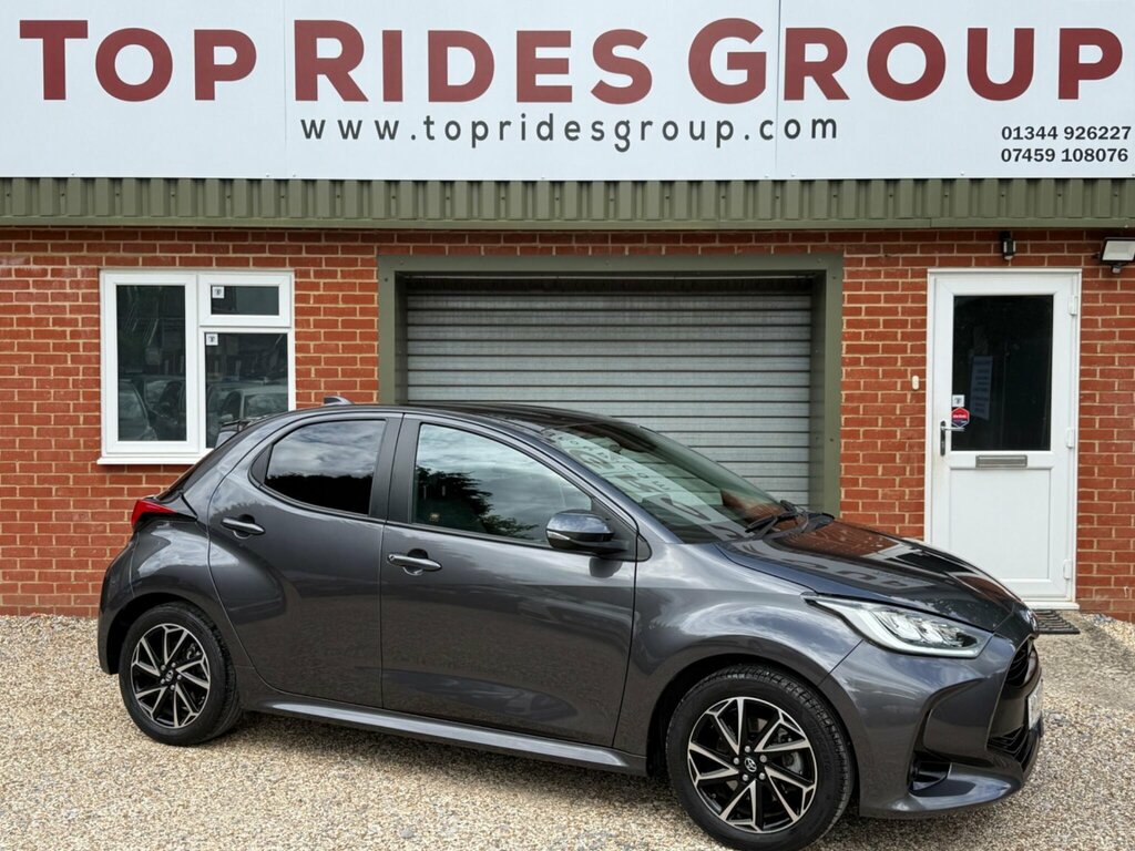 Toyota Yaris 1.5 Vvt-h Design E-cvt Euro 6 Ss Grey