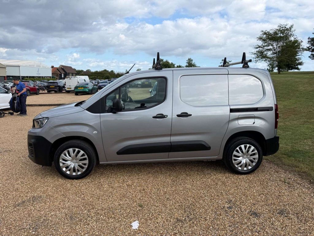 Peugeot Partner Bluehdi 1000 Professional Standard Panel Van Swb E BK21UDZ Grey #4