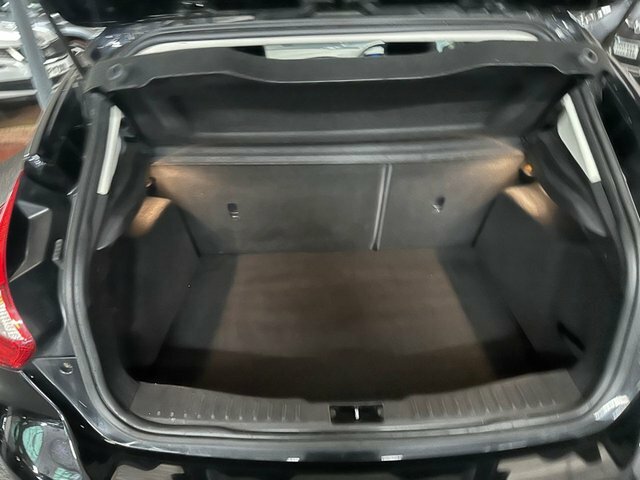 Ford Focus 1.6 Zetec Hatchback Silver #11