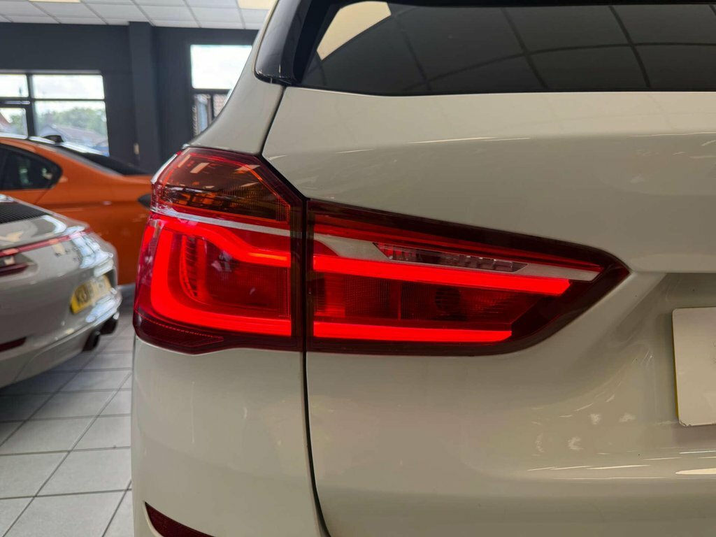 BMW X1 Xdrive20d Xline White #35