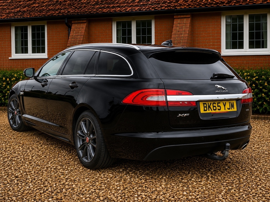 Jaguar XF 2.2D R-sport Sportbrake Euro 5 S Black #2