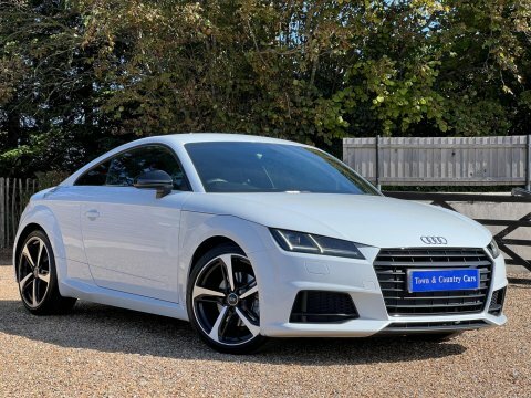 Audi TT 1.8 Tfsi Black White #2