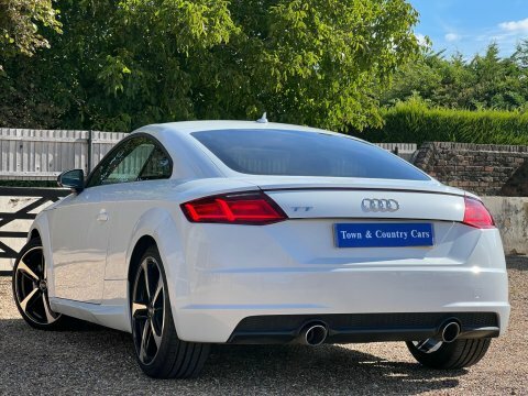 Audi TT 1.8 Tfsi Black White #6