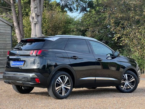 Peugeot 3008 1.2 Puretech Allure Black #4