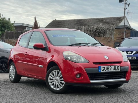 Renault Clio 1.2 Expression Red #2