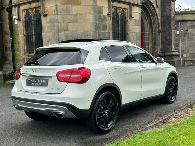 Mercedes-Benz GLA Class 2.1 Gla220 Cdi Sport Suv 7G-dct 4Matic White #4