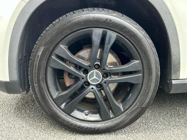 Mercedes-Benz GLA Class  Red #18