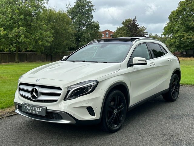 Mercedes-Benz GLA Class 2.1 Gla220 Cdi Sport Suv 7G-dct 4Matic White #3