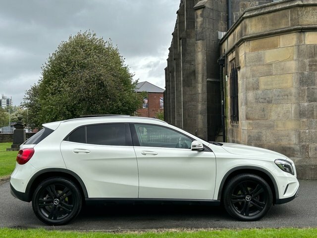 Mercedes-Benz GLA Class 2.1 Gla220 Cdi Sport Suv 7G-dct 4Matic White #5