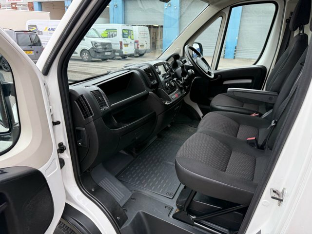 Peugeot Boxer Professional White #17