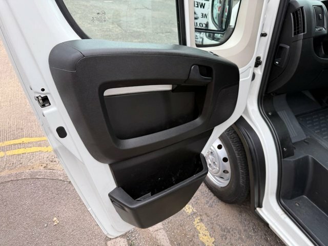 Peugeot Boxer Professional White #19