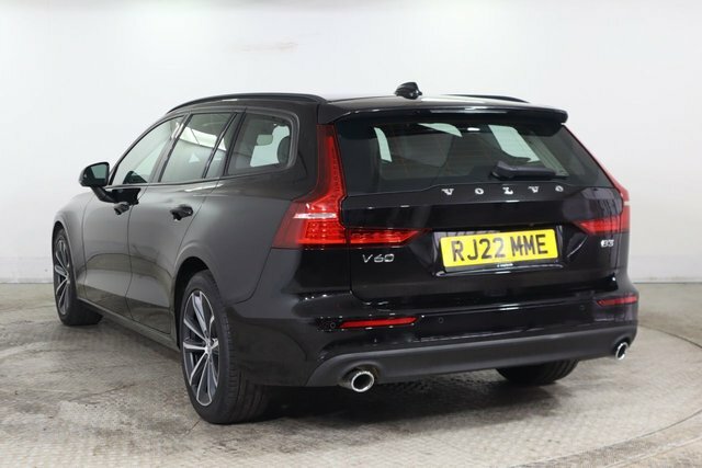 Volvo V60 2.0 B3 Mhev Momentum Estate Hybrid Dct Black #6