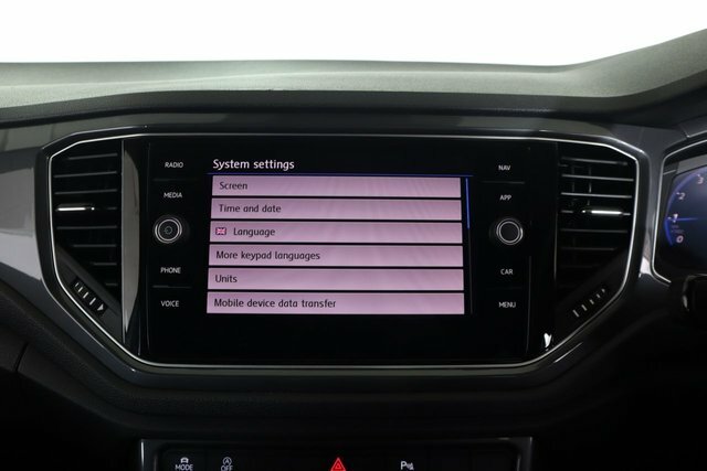 Volkswagen T-Roc Black #40