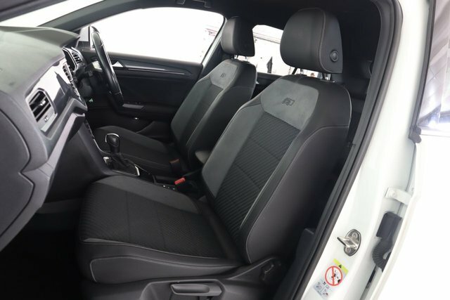 Volkswagen T-Roc Black #16