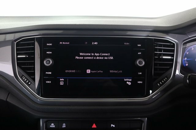Volkswagen T-Roc Black #33