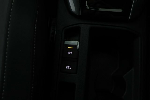 Volkswagen T-Roc Black #42