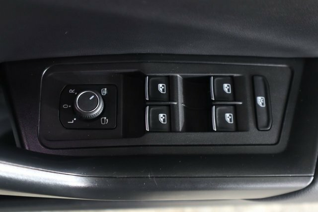 Volkswagen T-Roc Black #45