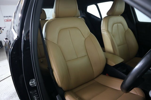 Volvo XC40 2.0 D3 R-design 148 Bhp Black #12