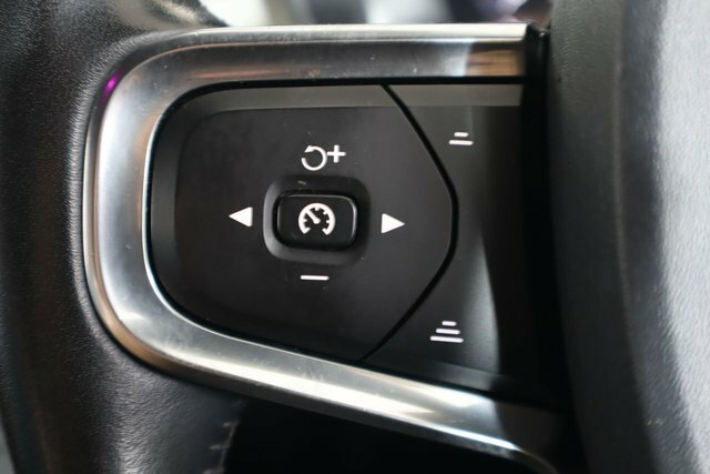 Volvo XC40 2.0 D3 R-design 148 Bhp Black #19
