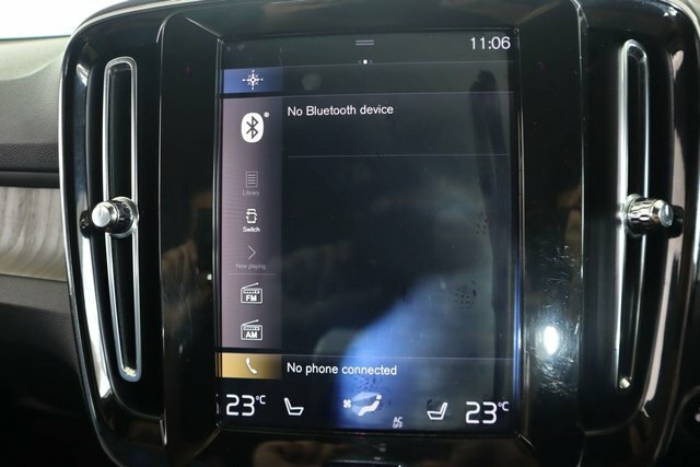 Volvo XC40 2.0 D3 R-design 148 Bhp Black #26