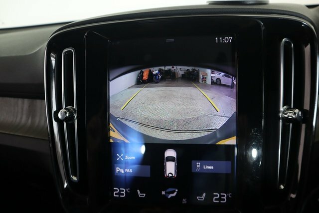 Volvo XC40 2.0 D3 R-design 148 Bhp Black #31