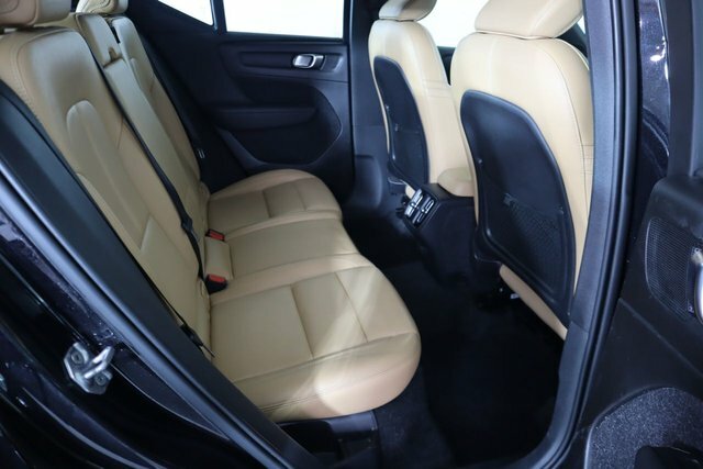 Volvo XC40 2.0 D3 R-design 148 Bhp Black #14