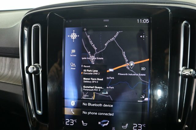 Volvo XC40 2.0 D3 R-design 148 Bhp Black #24