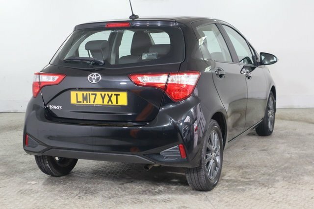 Toyota Yaris 1.5 Vvt-i Icon Tech Hatchback Eu Black #3