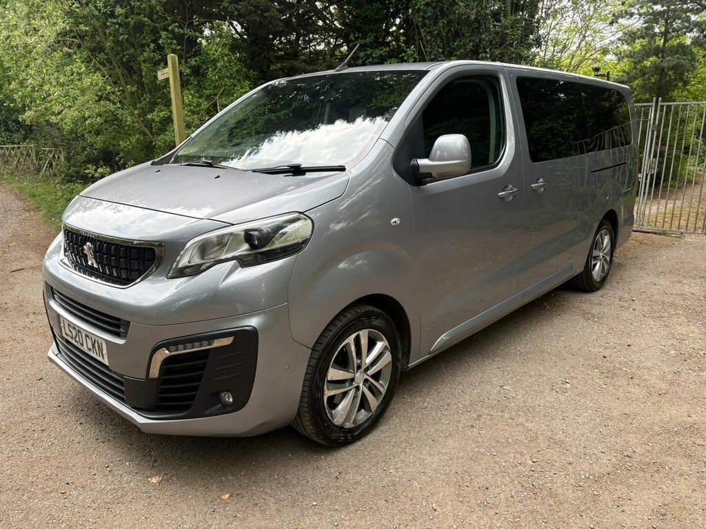 Peugeot Traveller 2L Active Red #6