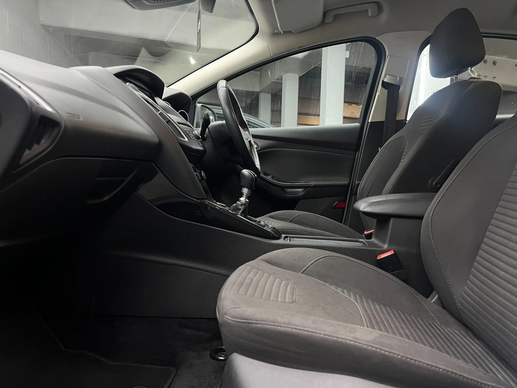 Ford Focus 1.5L Titanium X Grey #42