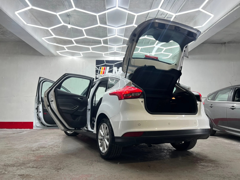 Ford Focus 1.5L Titanium X Grey #90