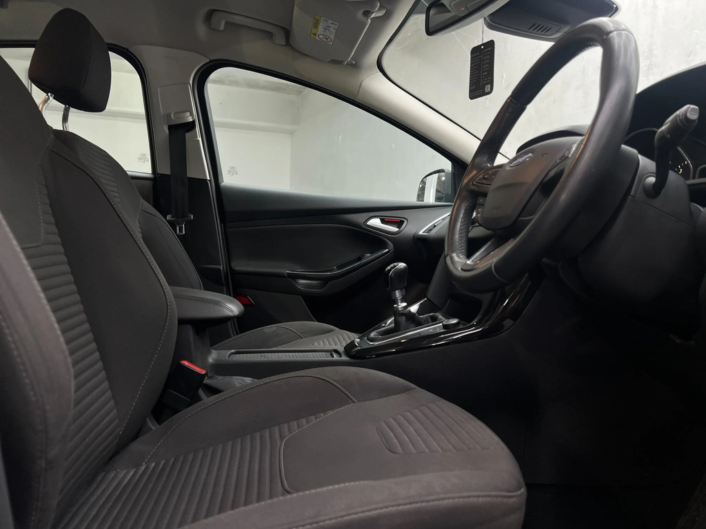 Ford Focus 1.5L Titanium X Grey #48