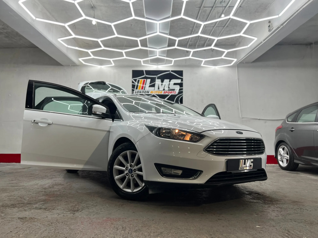 Ford Focus 1.5L Titanium X Grey #32