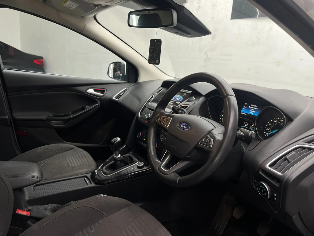 Ford Focus 1.5L Titanium X Grey #49