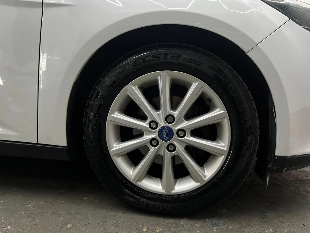 Ford Focus 1.5L Titanium X Grey #95