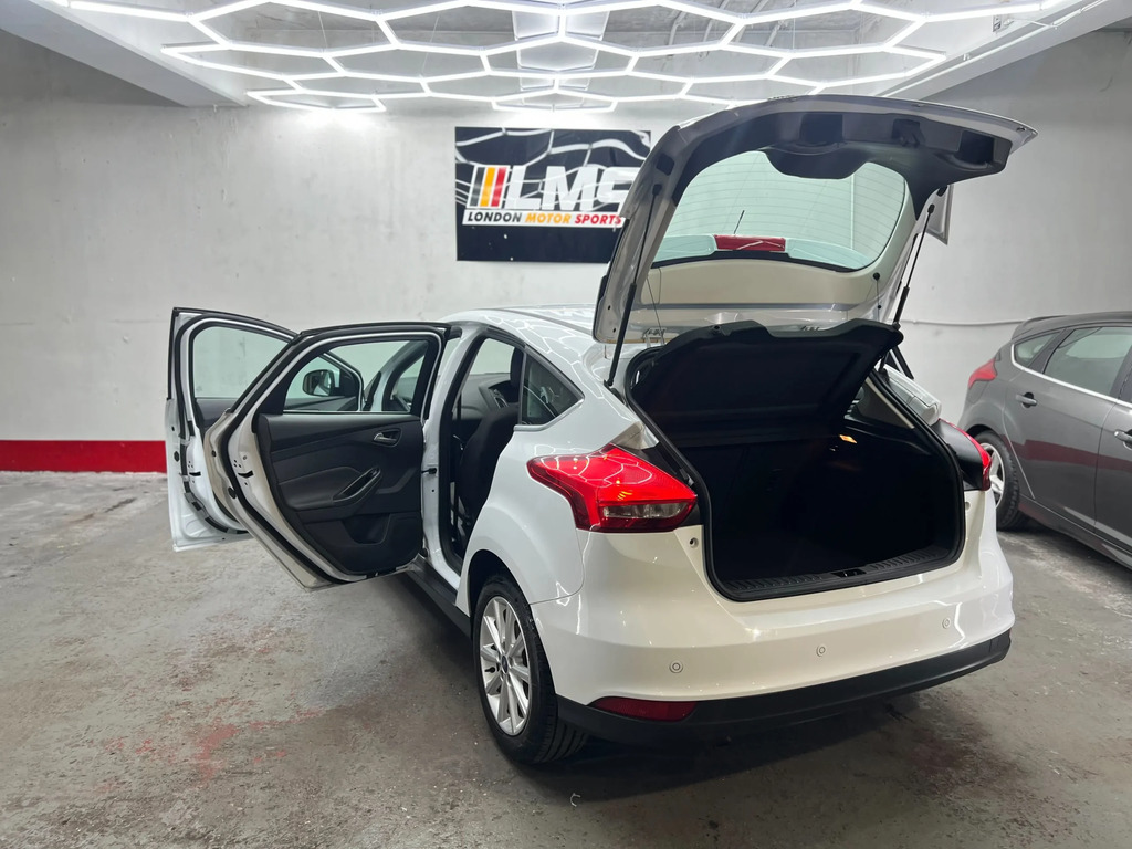 Ford Focus 1.5L Titanium X Grey #88