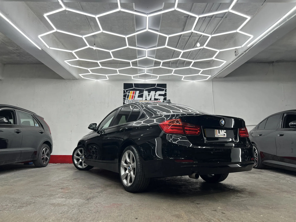 BMW 3 Series Saloon Blue #67