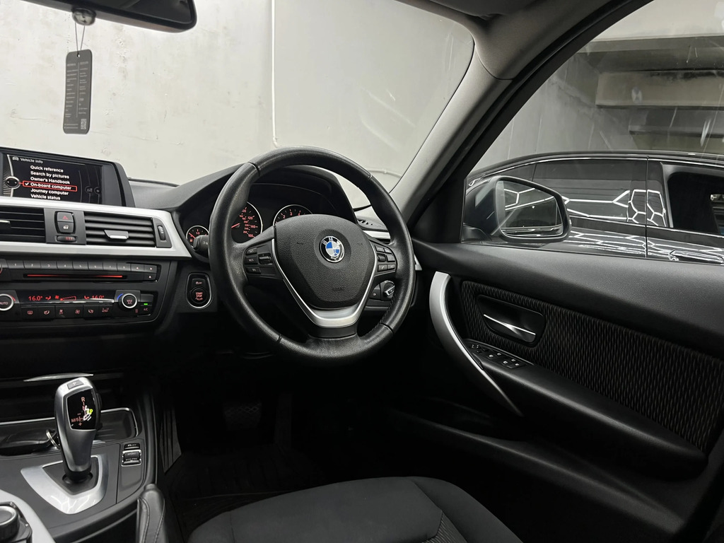 BMW 3 Series Saloon Blue #48