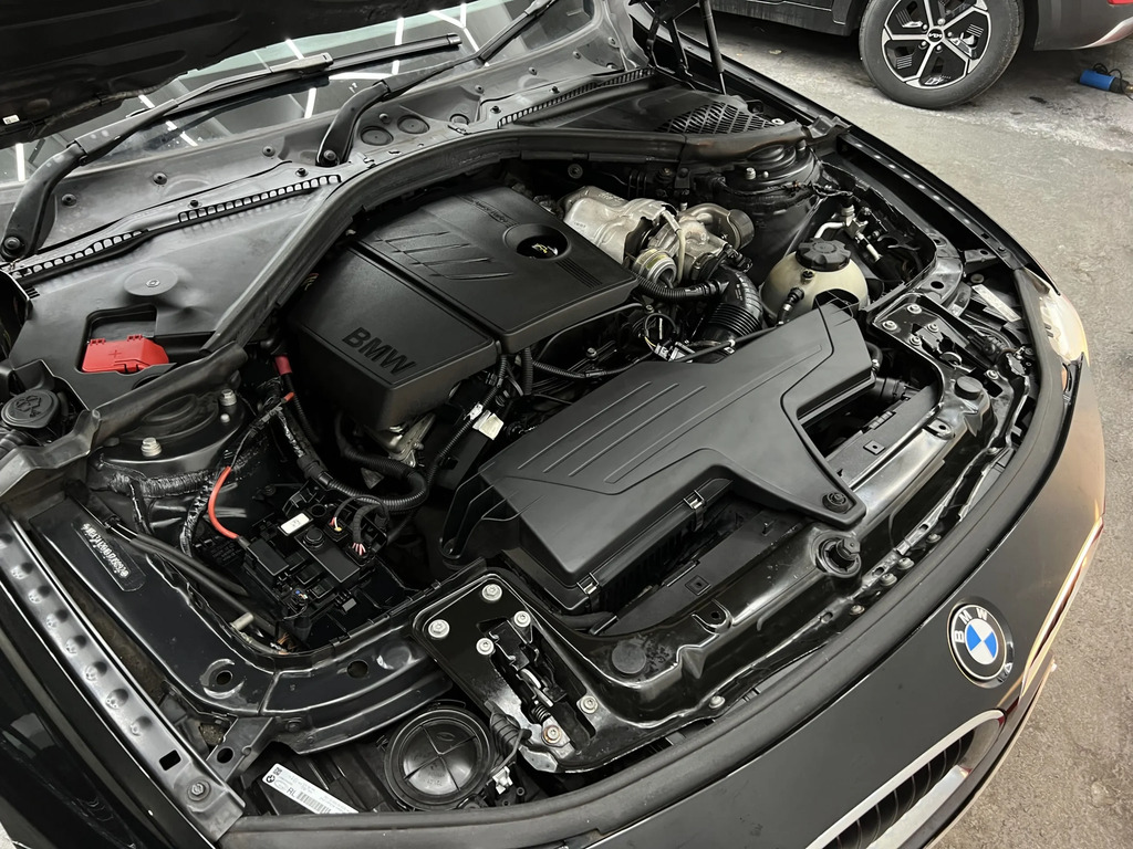 BMW 3 Series Saloon Blue #42