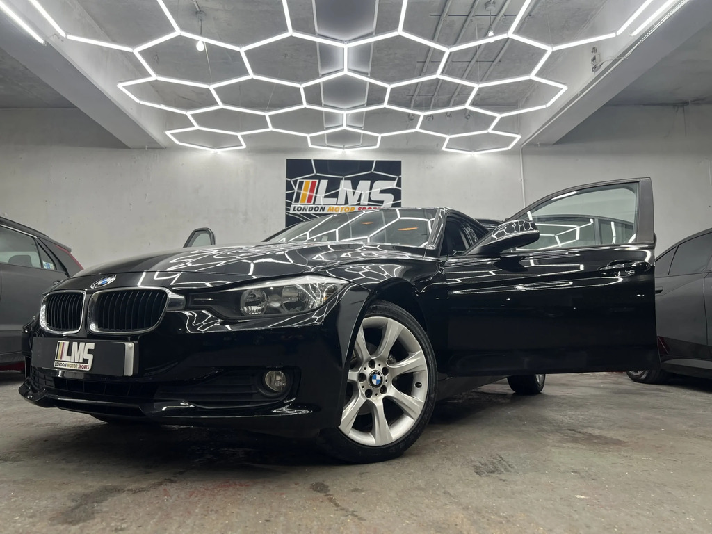 BMW 3 Series Saloon Blue #19
