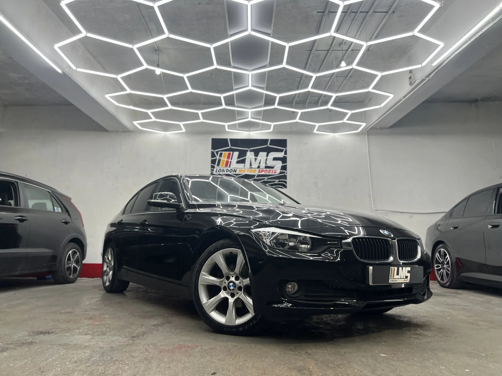 BMW 3 Series Saloon Blue #27