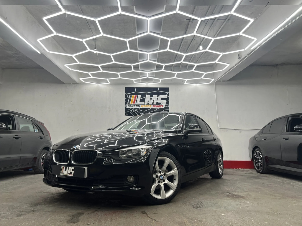 BMW 3 Series Saloon Blue #6