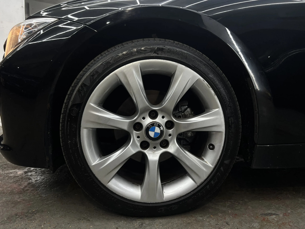 BMW 3 Series Saloon Blue #98