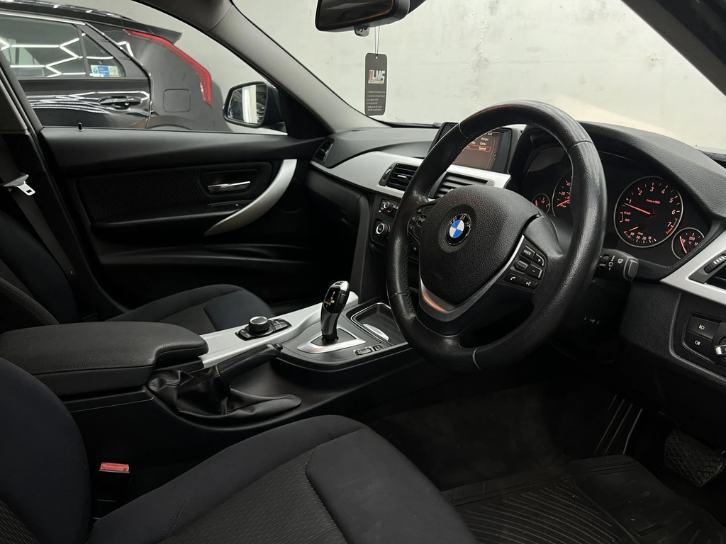 BMW 3 Series Saloon Blue #53